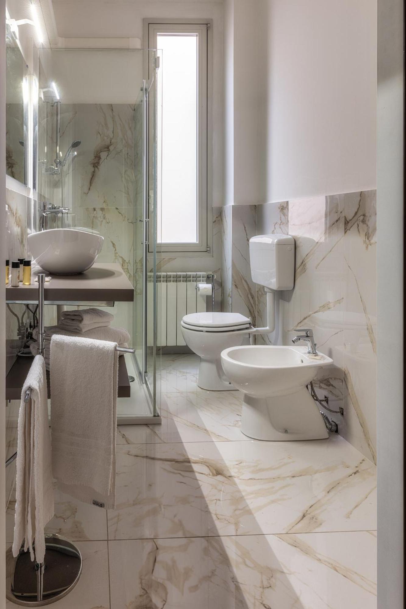 Residence Theresia- Tailor Made Stay Trieste Bagian luar foto