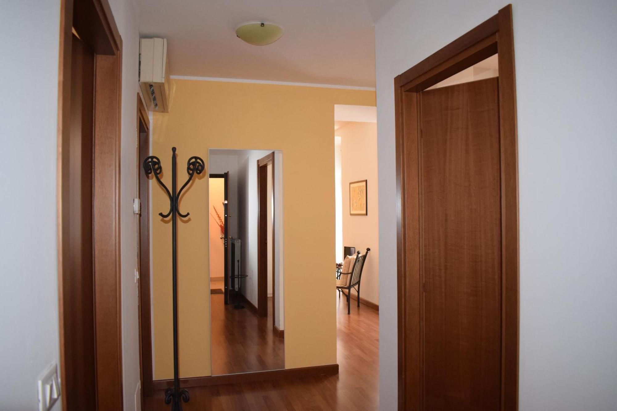 Residence Theresia- Tailor Made Stay Trieste Bagian luar foto
