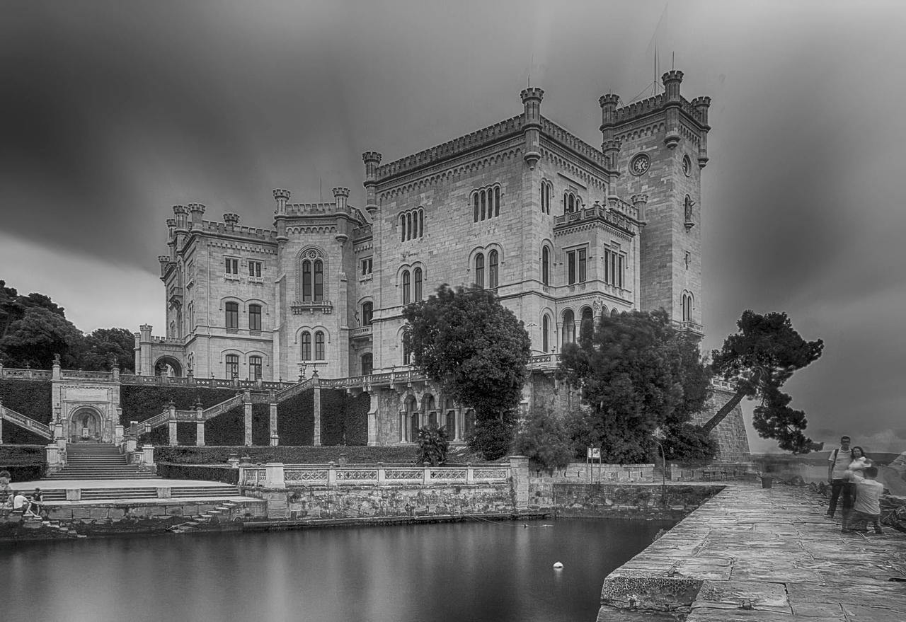 Residence Theresia- Tailor Made Stay Trieste Bagian luar foto