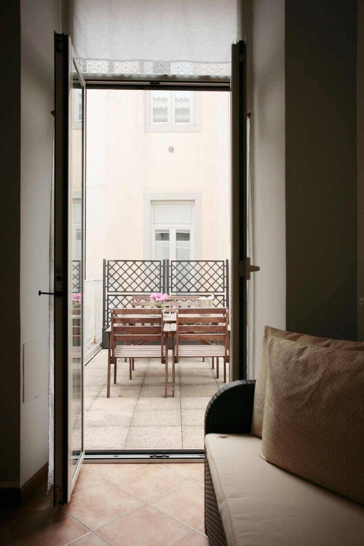 Residence Theresia- Tailor Made Stay Trieste Bagian luar foto
