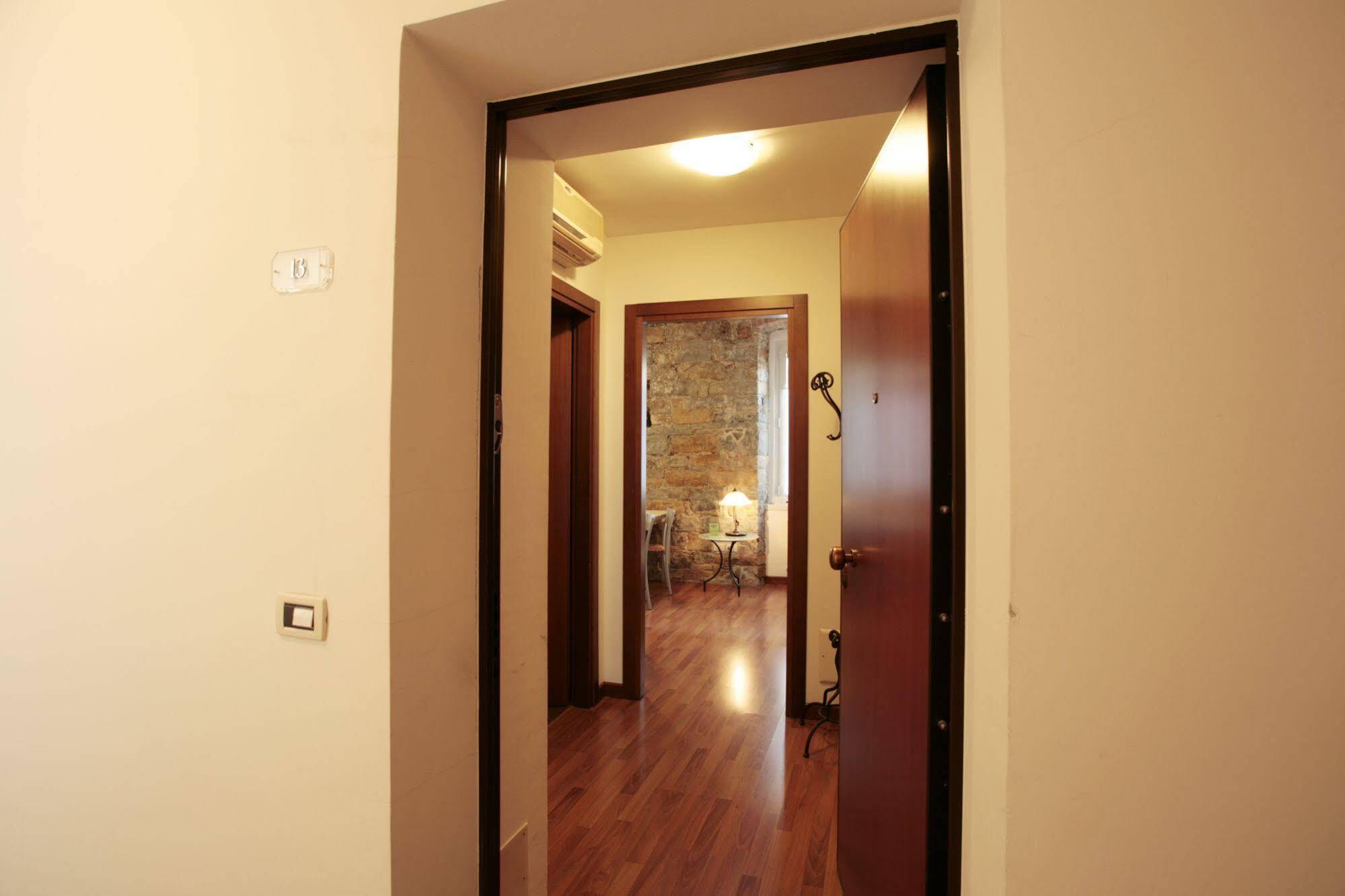 Residence Theresia- Tailor Made Stay Trieste Bagian luar foto